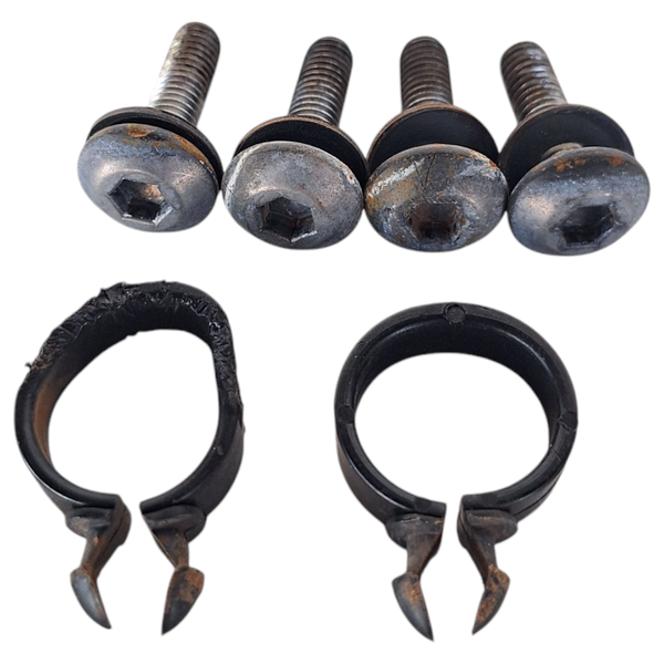 コマたろう出品　2/13 Parafusos Paralama Dianteiro Kawasaki Z750 Z 750 08-12 Original